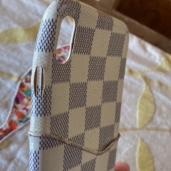 Authentic Louis Vuitton phone cases - Picture 12 of 16